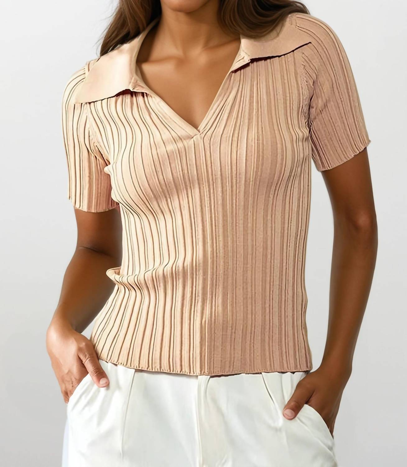 Urban Daizy - Rib Knit Wing Collar Short Sleeve Top