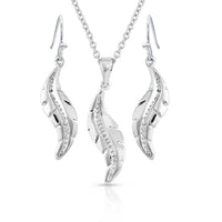 Montana Silversmiths Women's All About The Curve Feather Jewelry Set in silver - women's jewelry - detail view