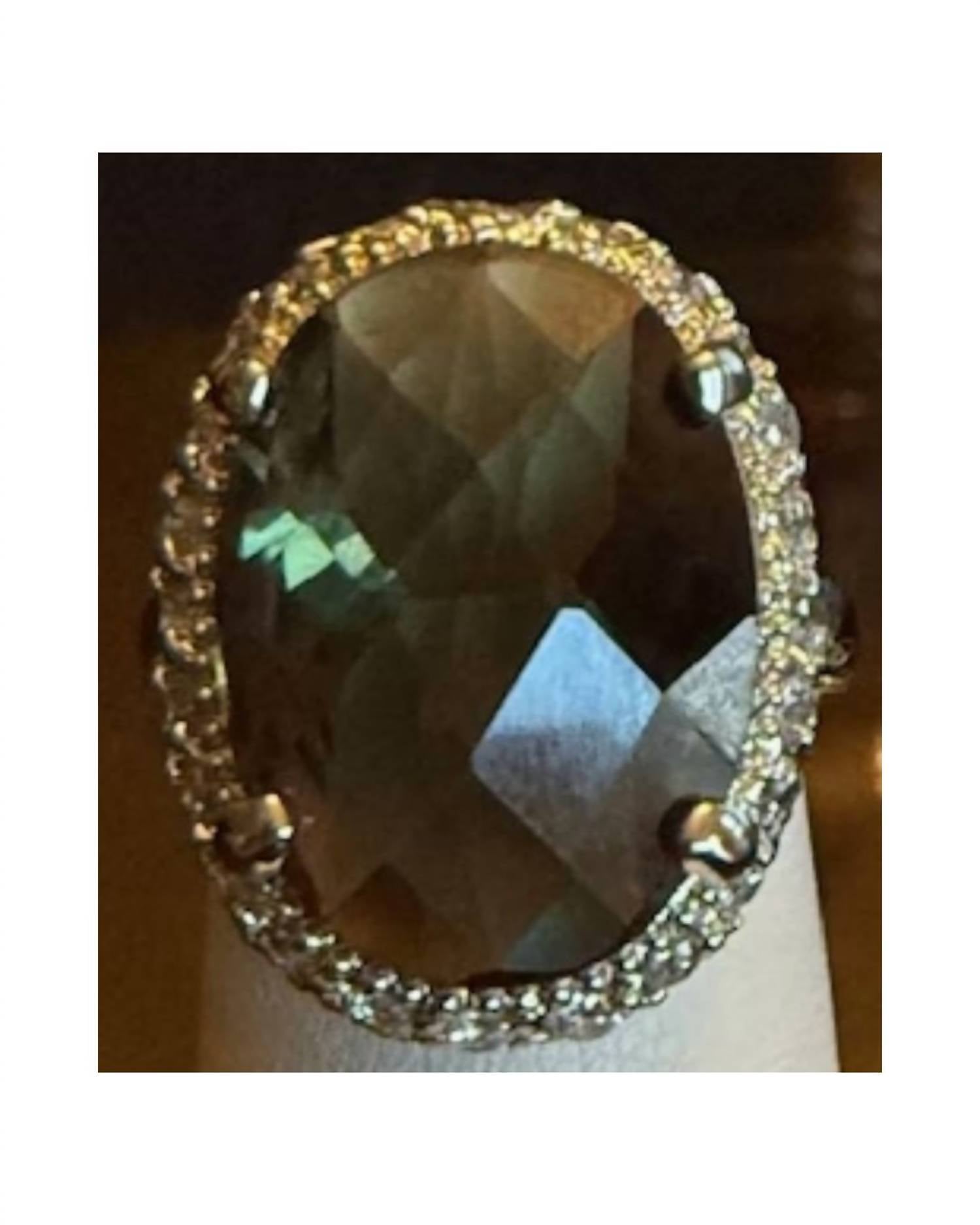 P & K Jewelry - Women's Large Cubic Zirconia Ring