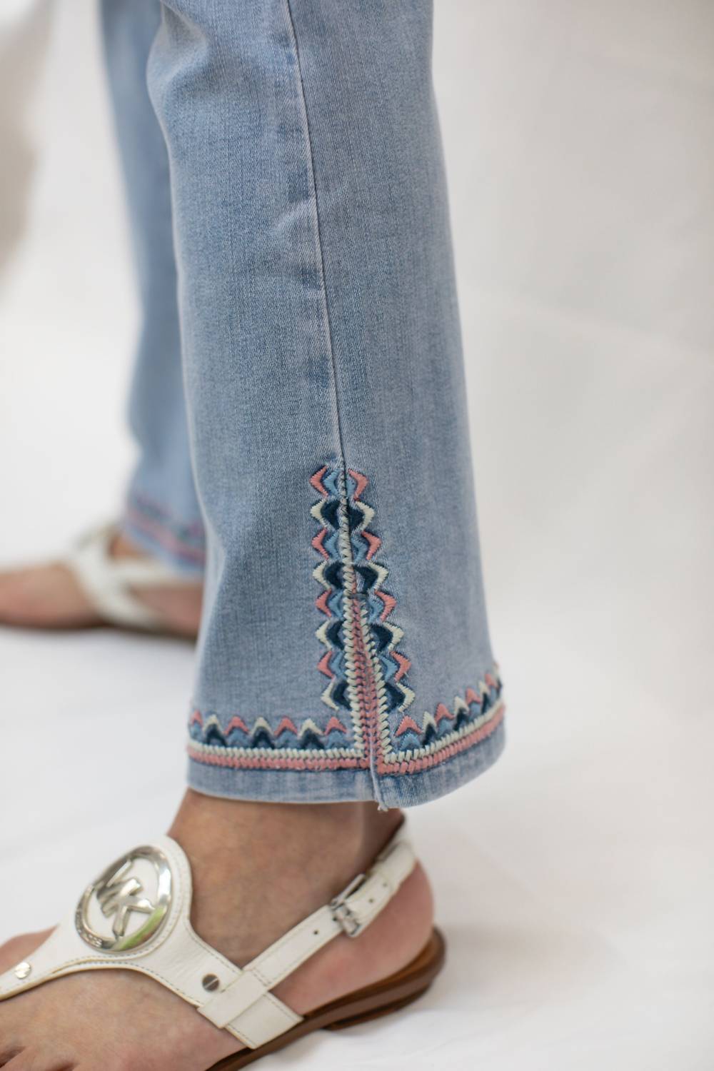 Charlie B - Women's Side Slit Embroidered Jeans