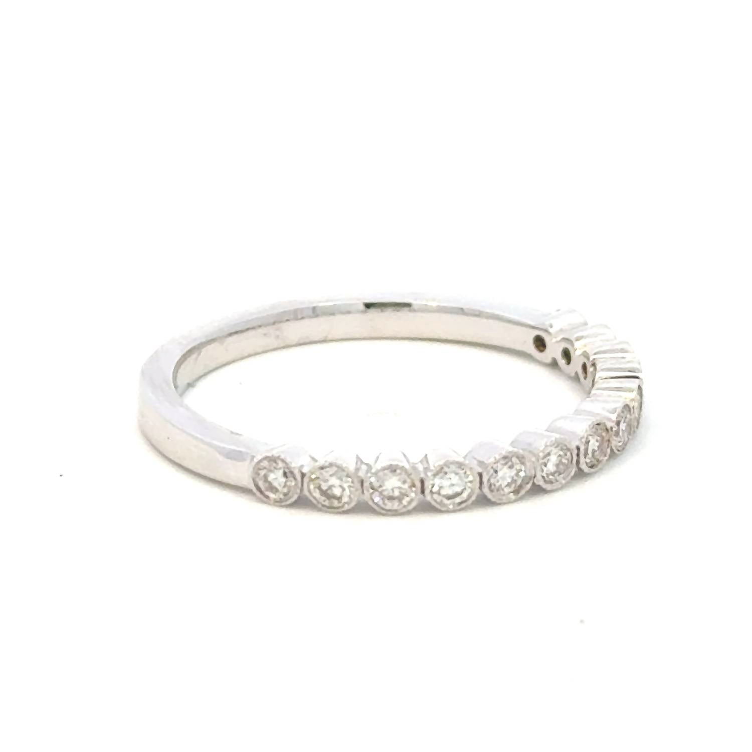Aamiaa - 0.30 Carat Natural Diamond Round Brilliant And Baguette Band Ring