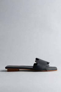 Kaanas - Women's Mallawi Wavy Slide