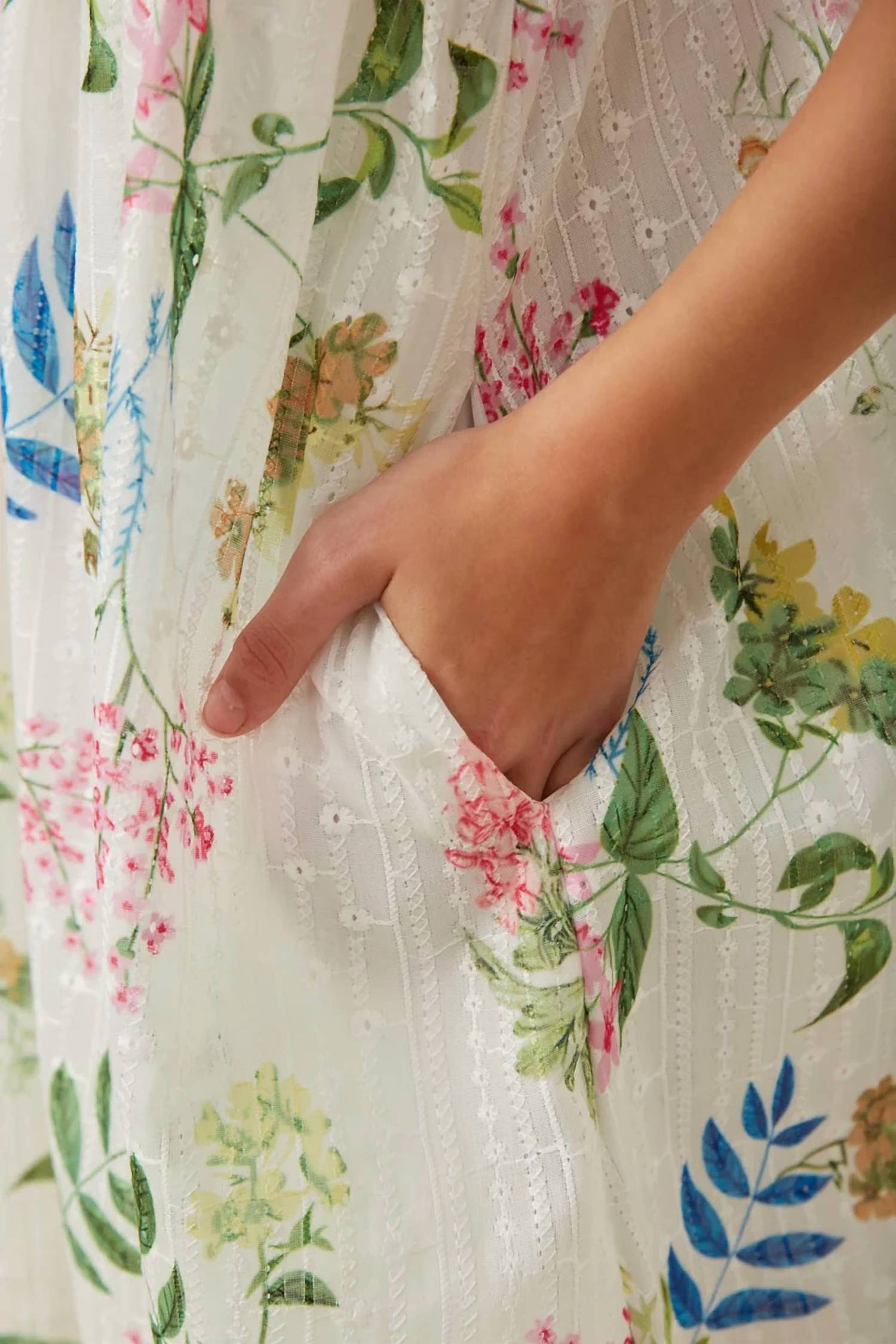 Hayden La - Embroidered Textured Botanical Buttoned Dress