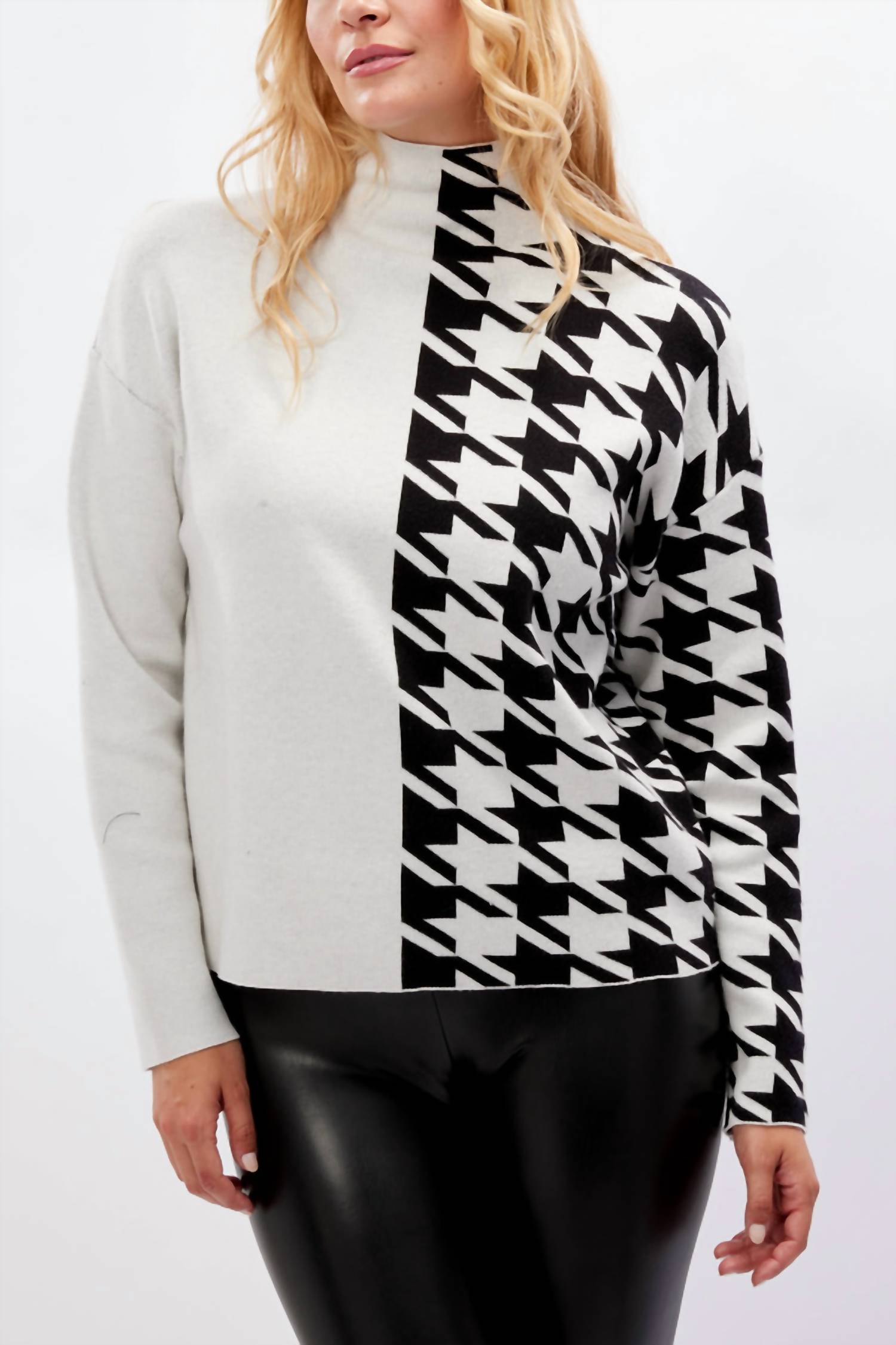 Frank Lyman - Houndstooth Print Sweater