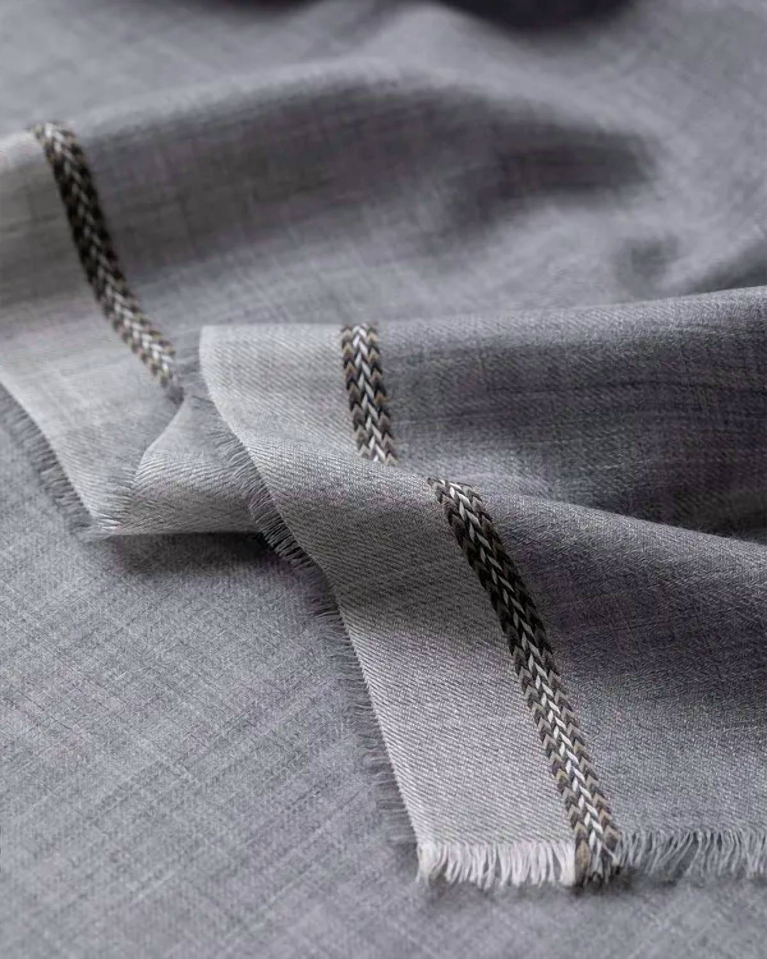 Johnstons of Elgin Unisex Ives Scarf in grey - women's scarf - detail view