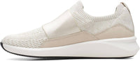 Clarks - Women's Un Rio Knit Slip On Sneakers