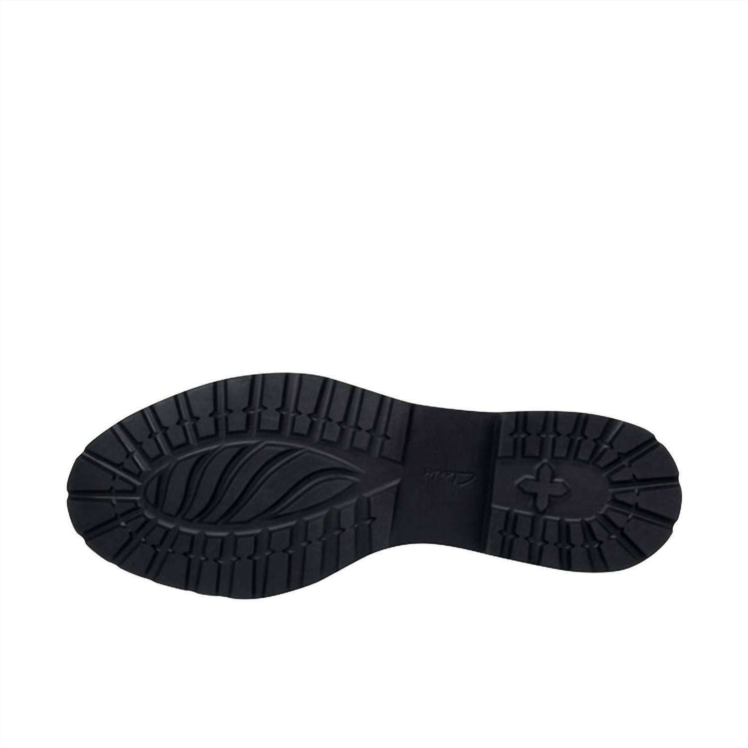 Clarks - Women's Clarkwell Zip Boots