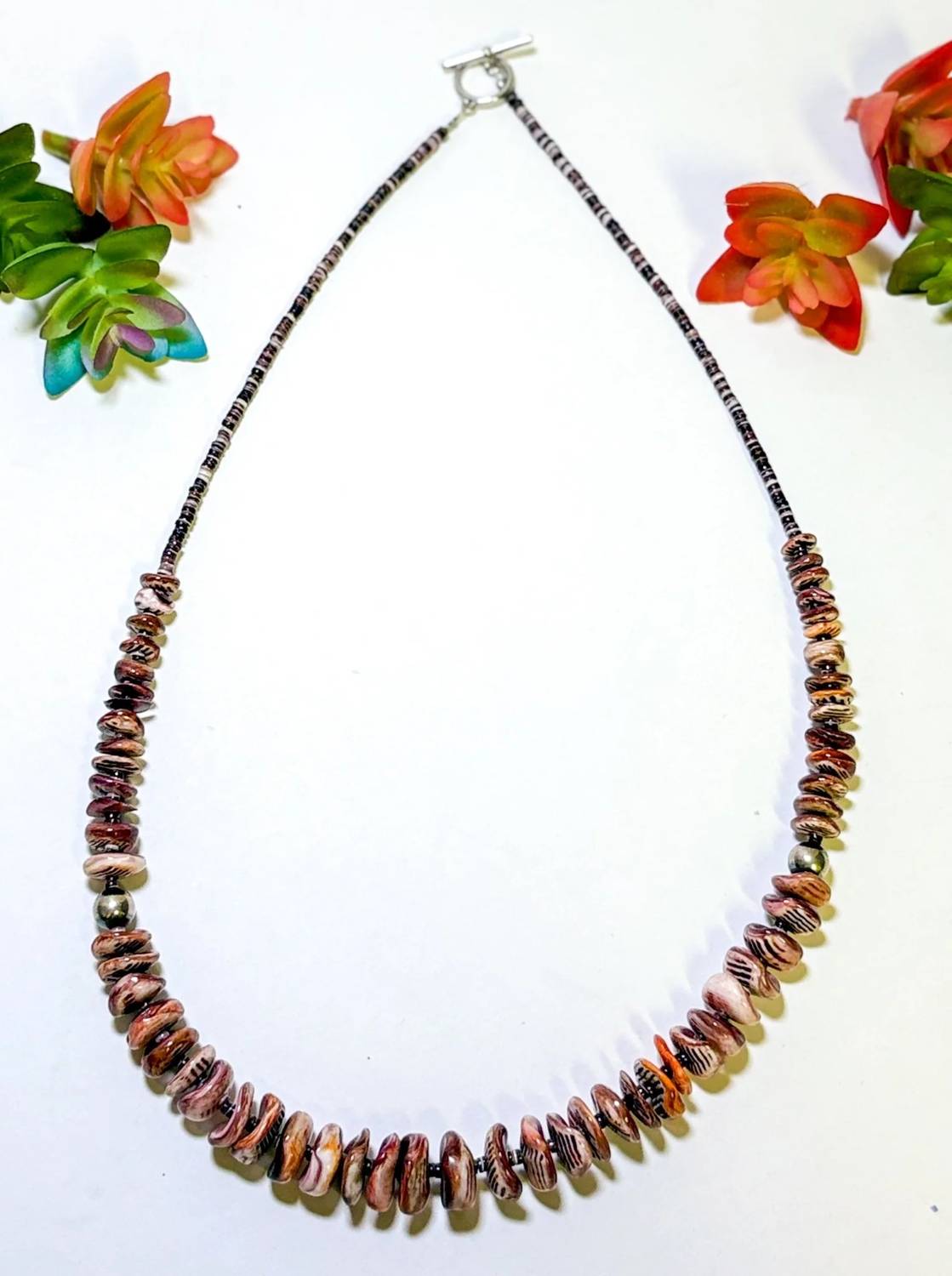 Dancing Diamond - Spiny Graduated & Shell Necklace