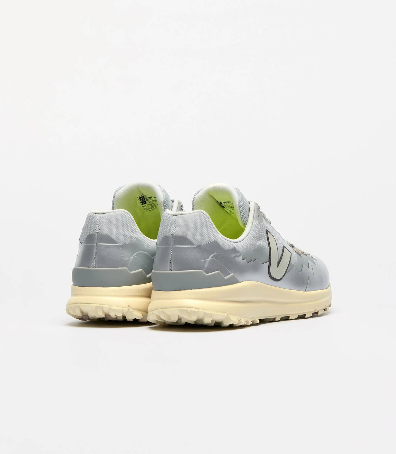 Veja - Men's Fitz Roy Light Trek Shell Sneakers