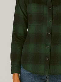 Beachlunchlounge Elly Long Sleeve Top in deep evergreen - women's shirt - detail view