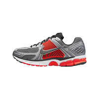 Nike - Men's Zoom Vomero 5 Sneaker