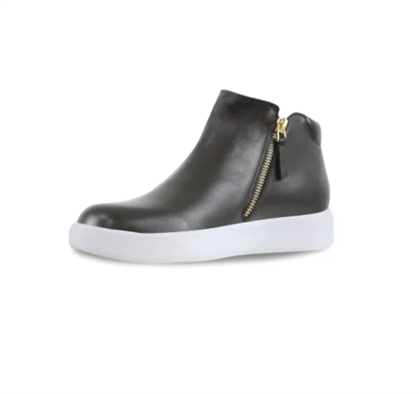 Munro - Women's Viera Mid Sneaker