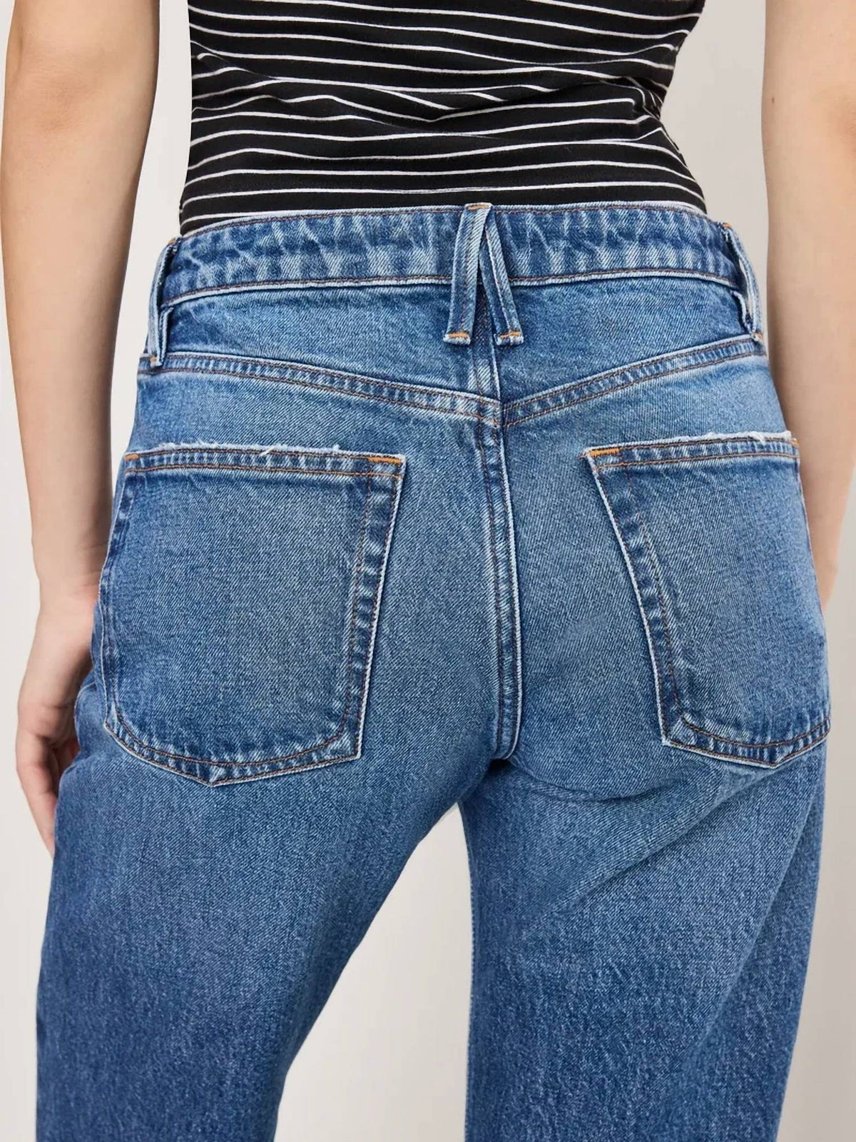 Good American - Vintage Straight Ankle Jeans