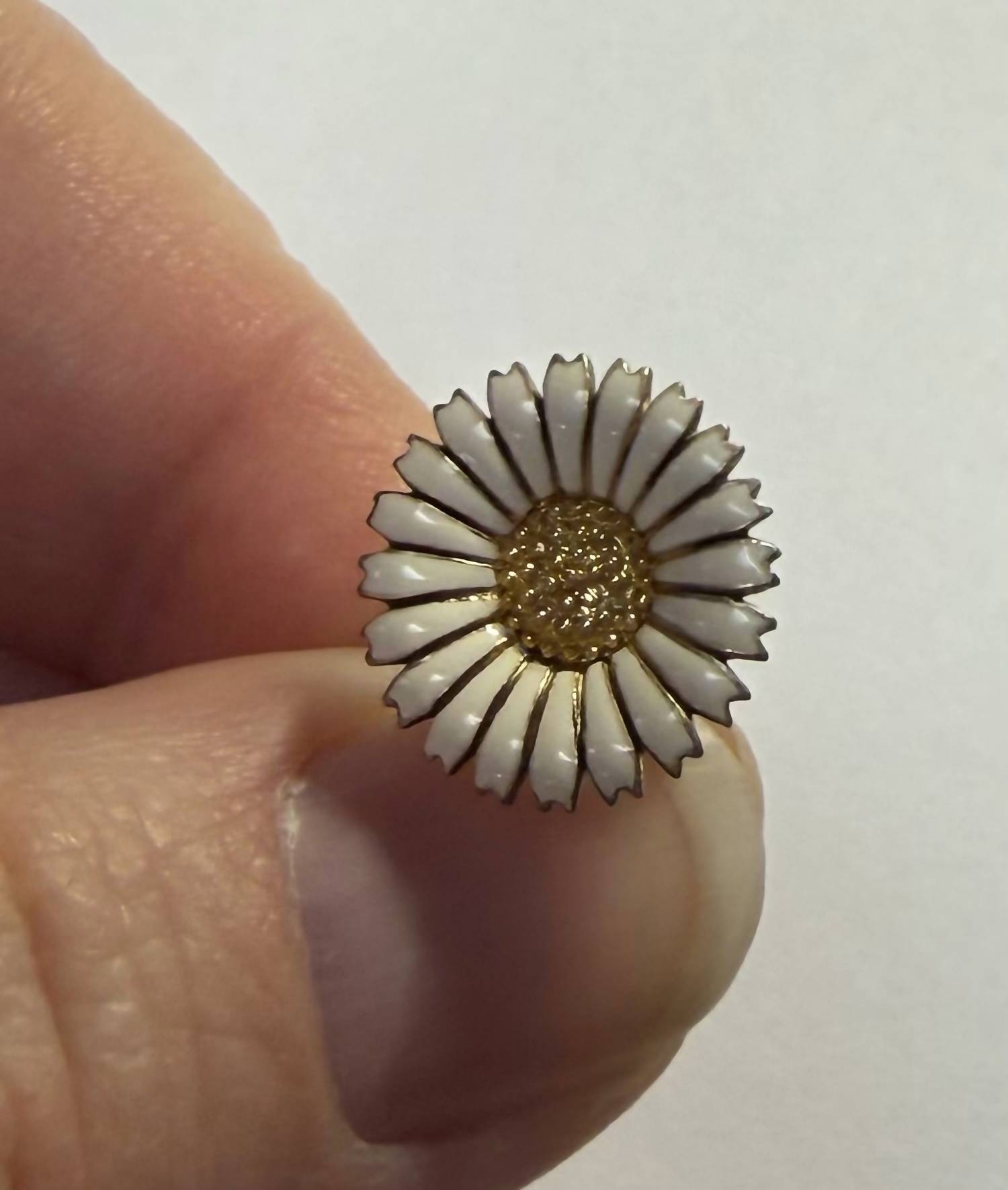 Story Jewellery - Women's Medium Daisy Charm