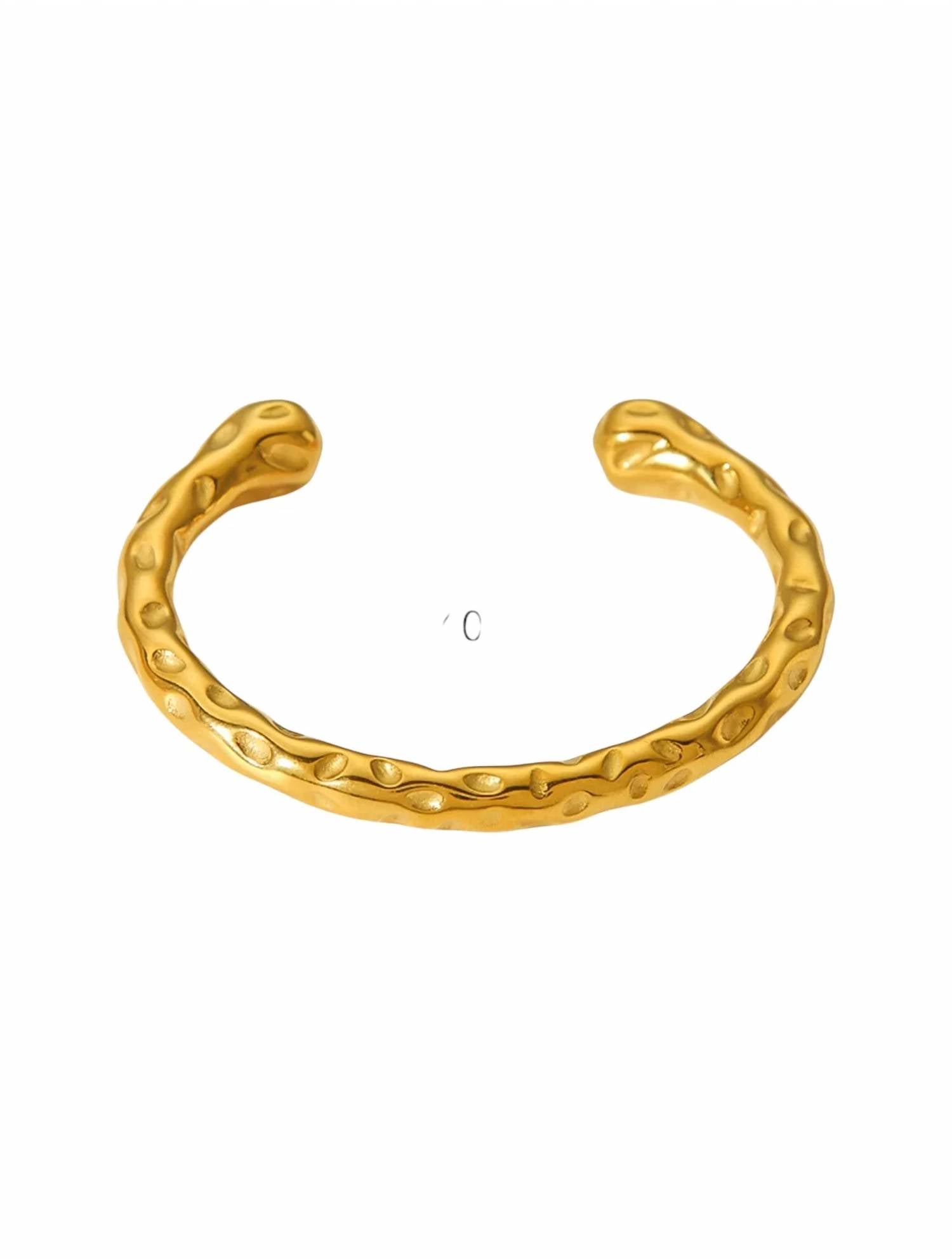 Gina Carmen - Women's Classy Cuff