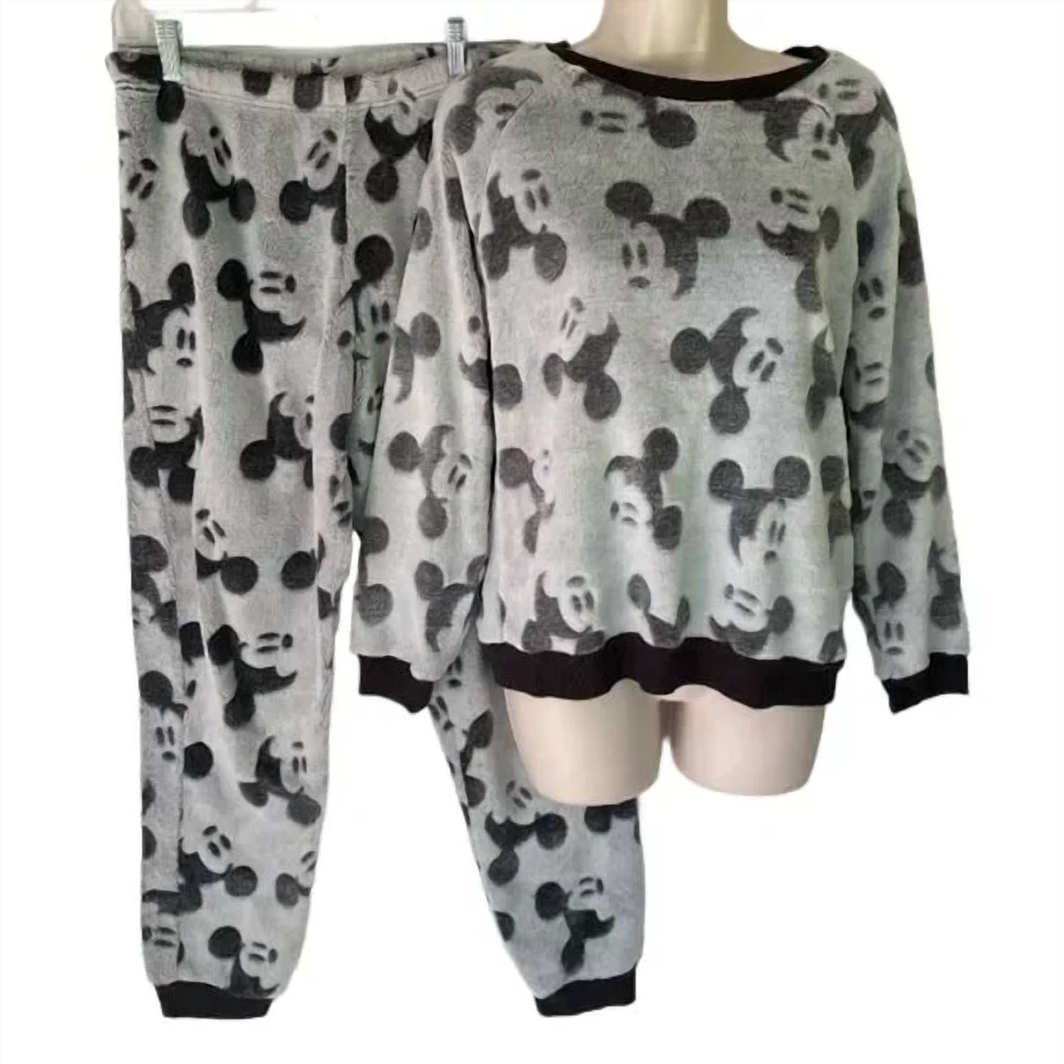 Disney - Mickey Mouse Cozy Loungewear Set
