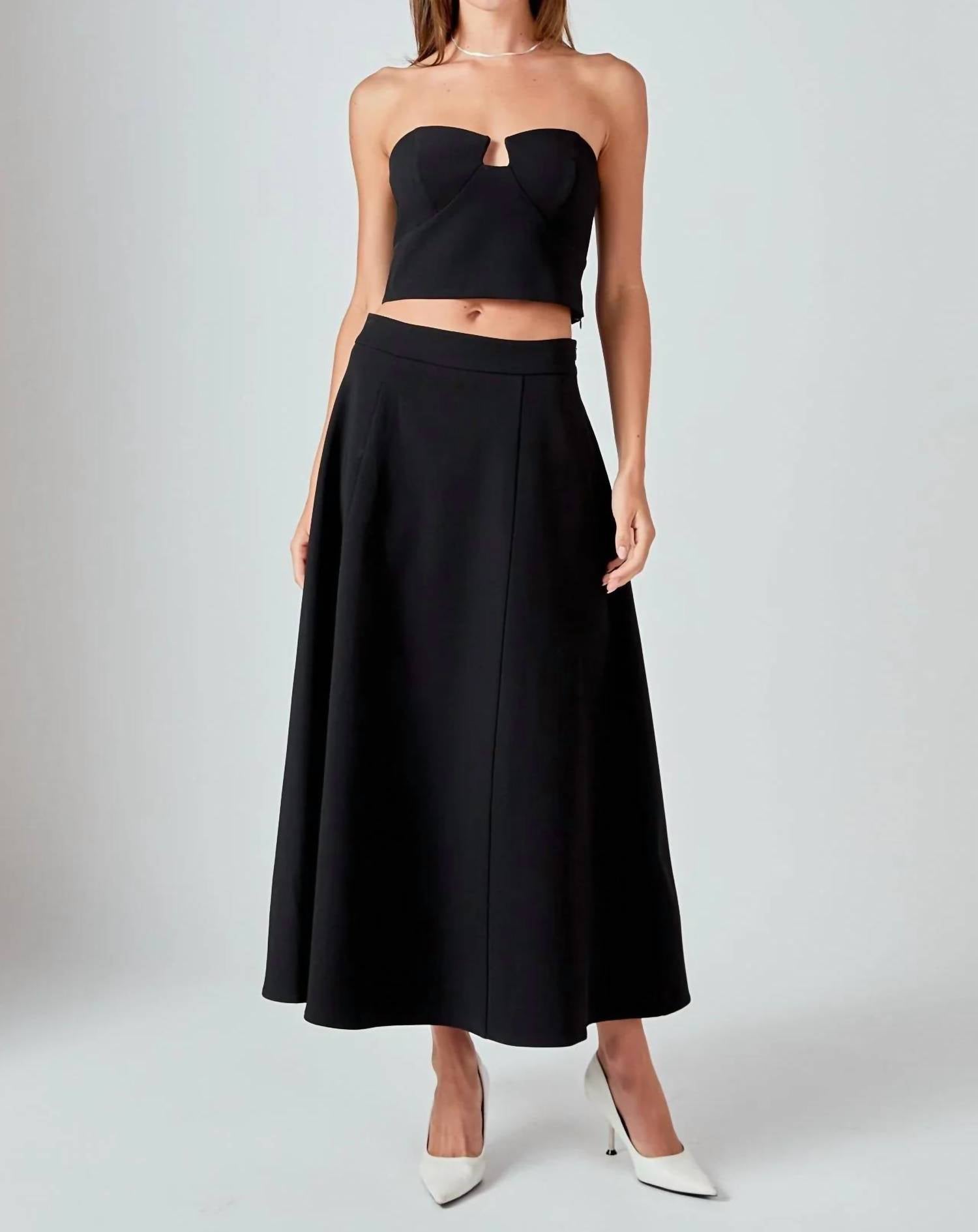 2.7 August Apparel - Haley V Strapless Top