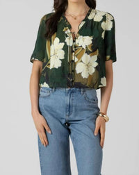 Dex Floral Flutter Sleeve Blouse in palm blossom - women's blouse