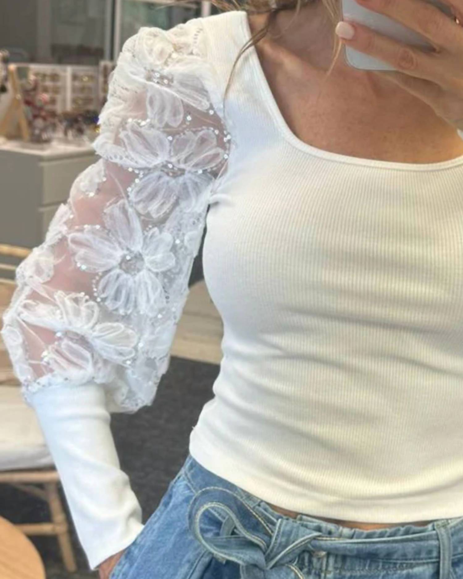 Modo Borboleta - Long Sleeves With Brilliant Studs Top