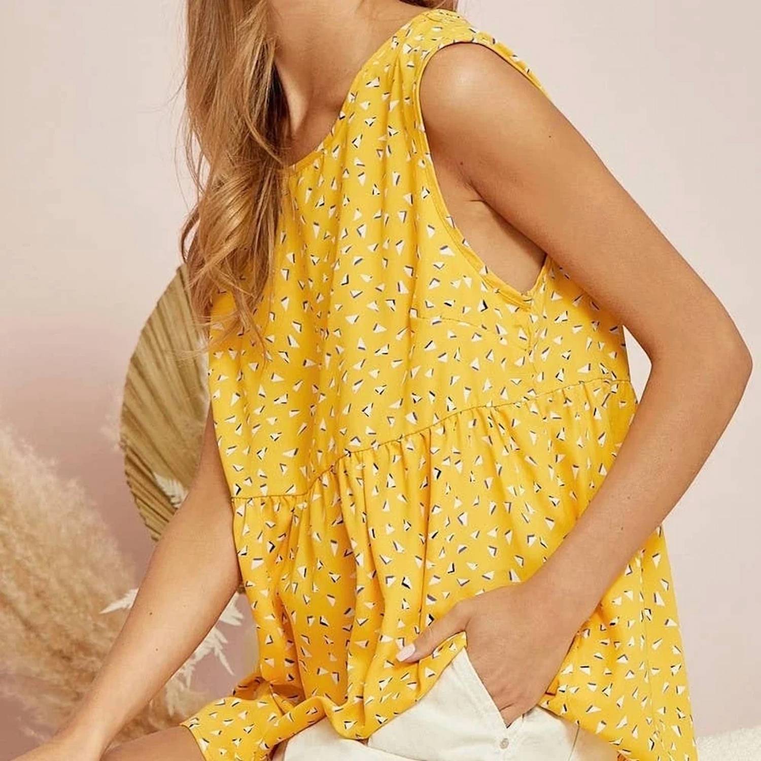 Andree By Unit - Sleeveless Babydoll Top
