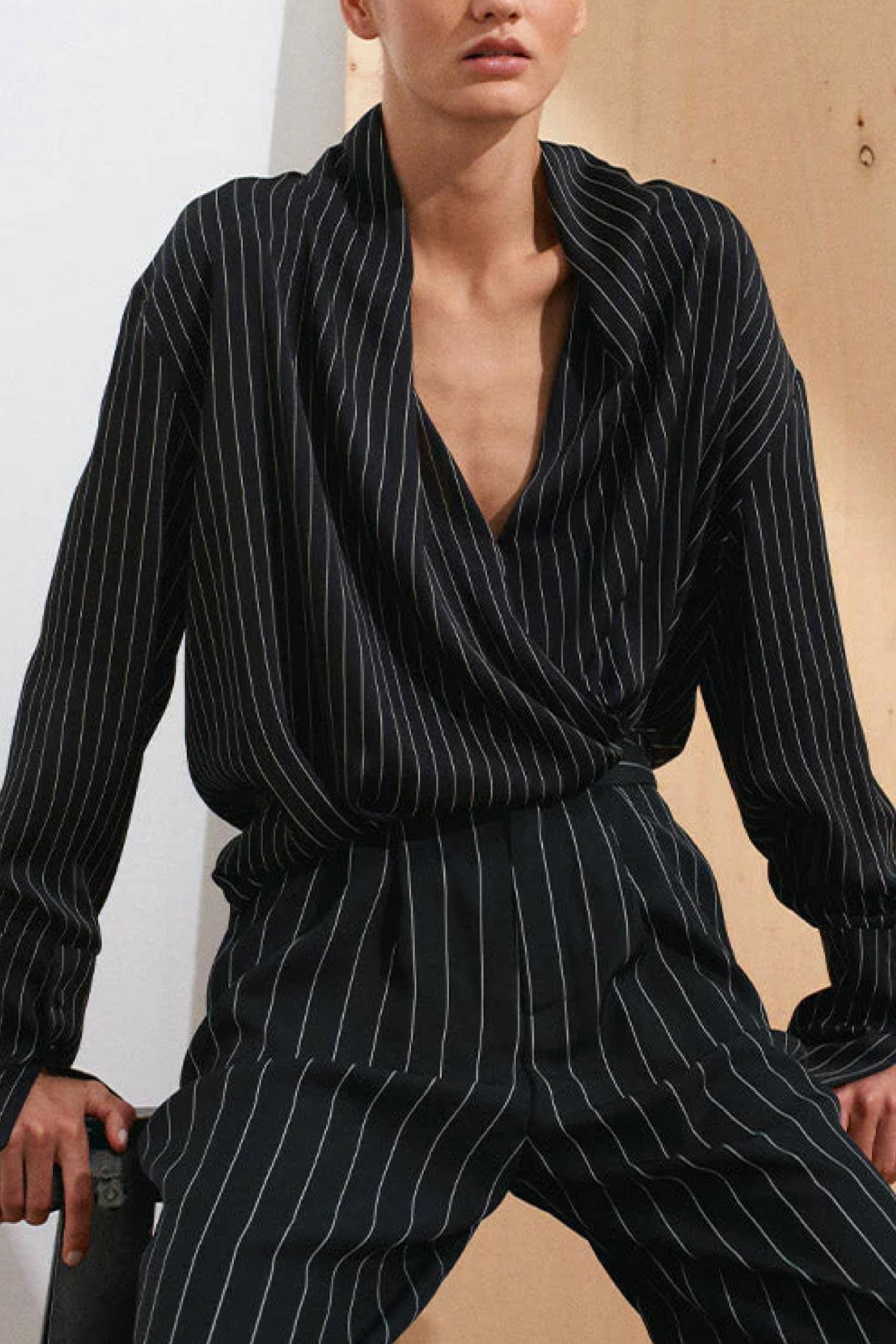 Acaria Studio - Historical Top