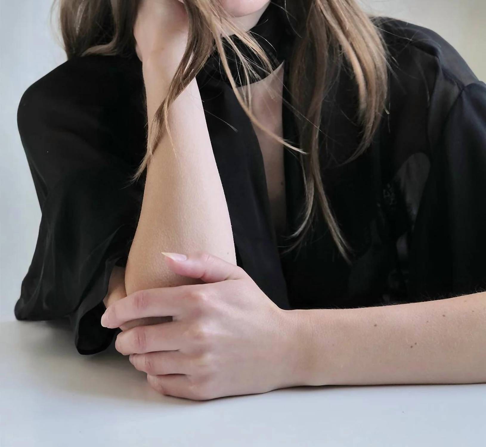 Le Superbe - Josephine Flowing Neck Tie Blouse