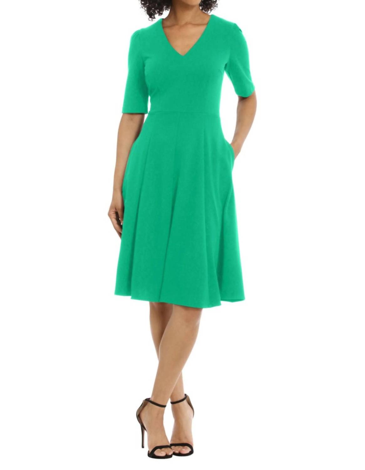Donna Morgan - V-neck Short Sleeve A-line Dress