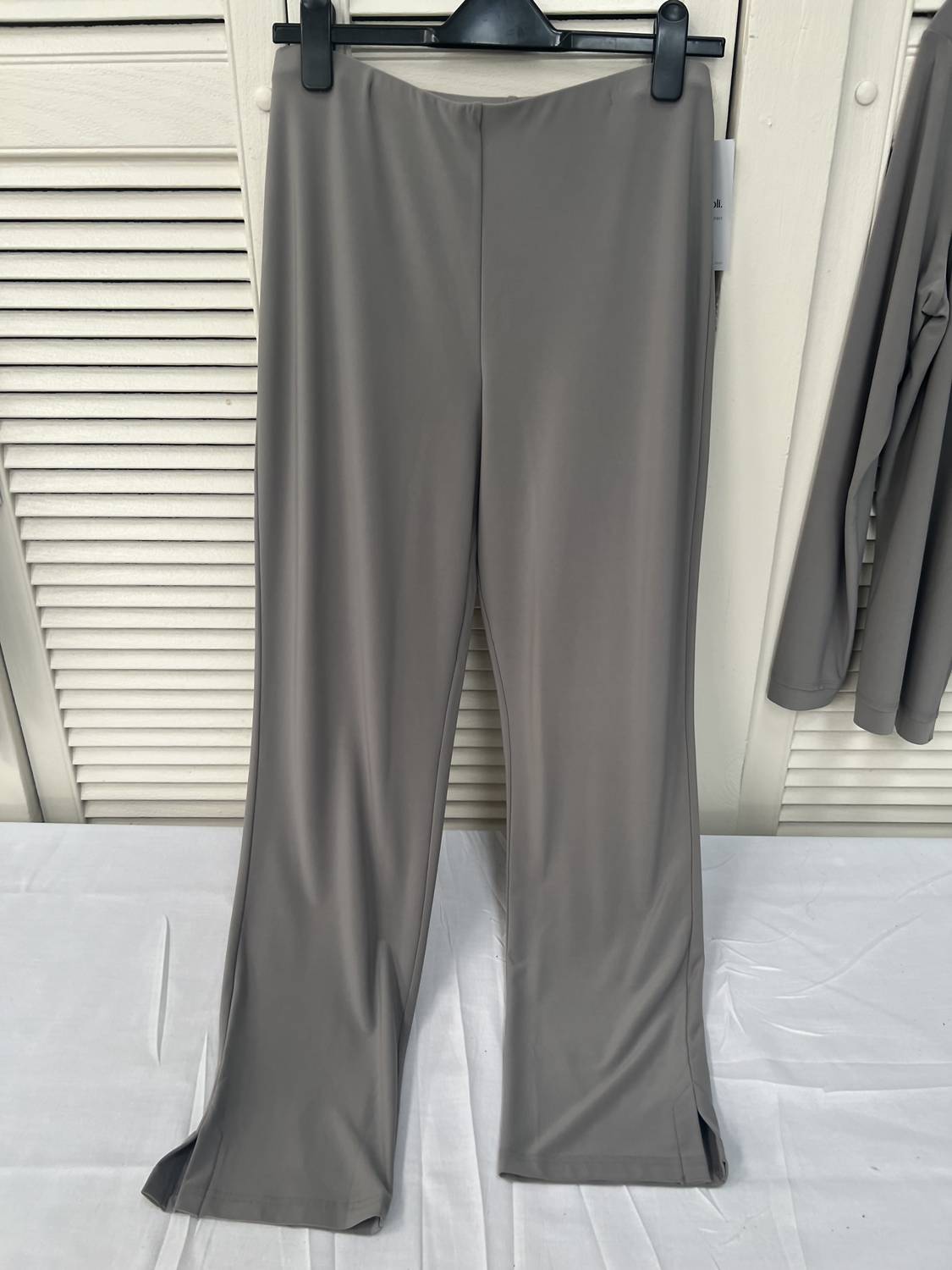 Sympli - Women's Narrow midi pant
