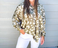 Ee:Some - Spotted V-neck Blouse