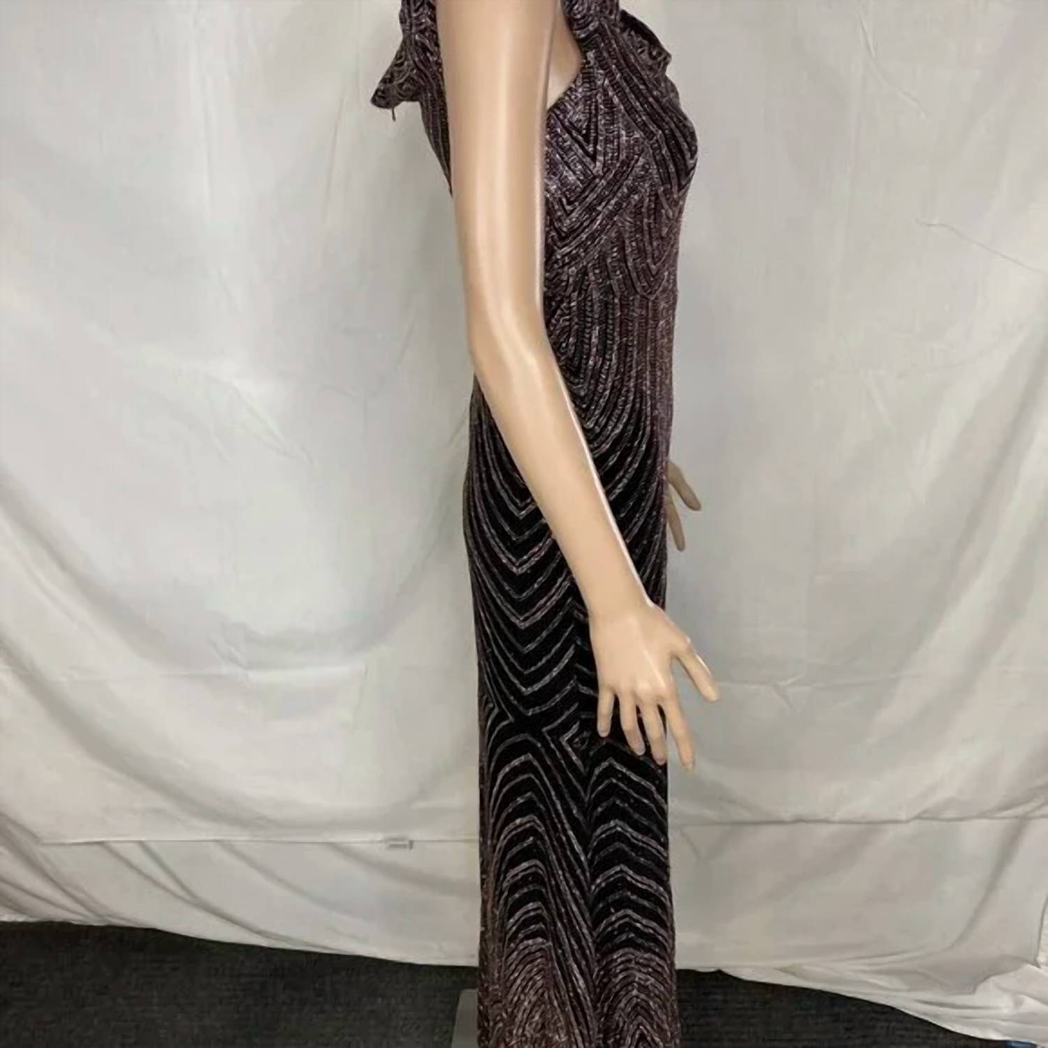 Betsy & Adam - Women’s Sequined & Glitter Mermaid Gown