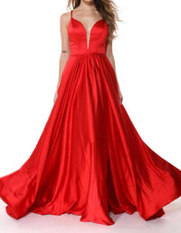 Ava Presley - Stunning Prom Dress