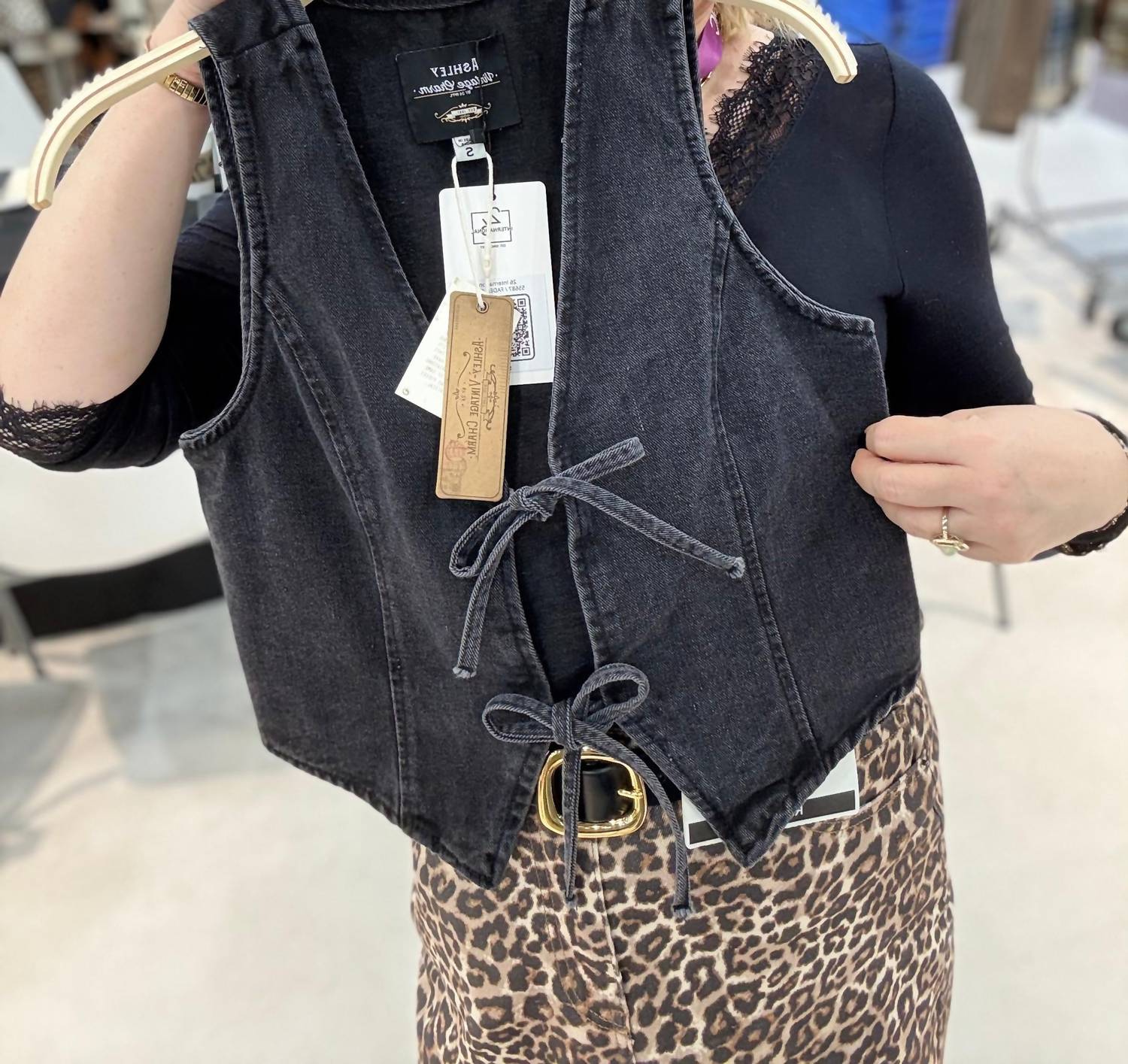 26 International - Faded Vest