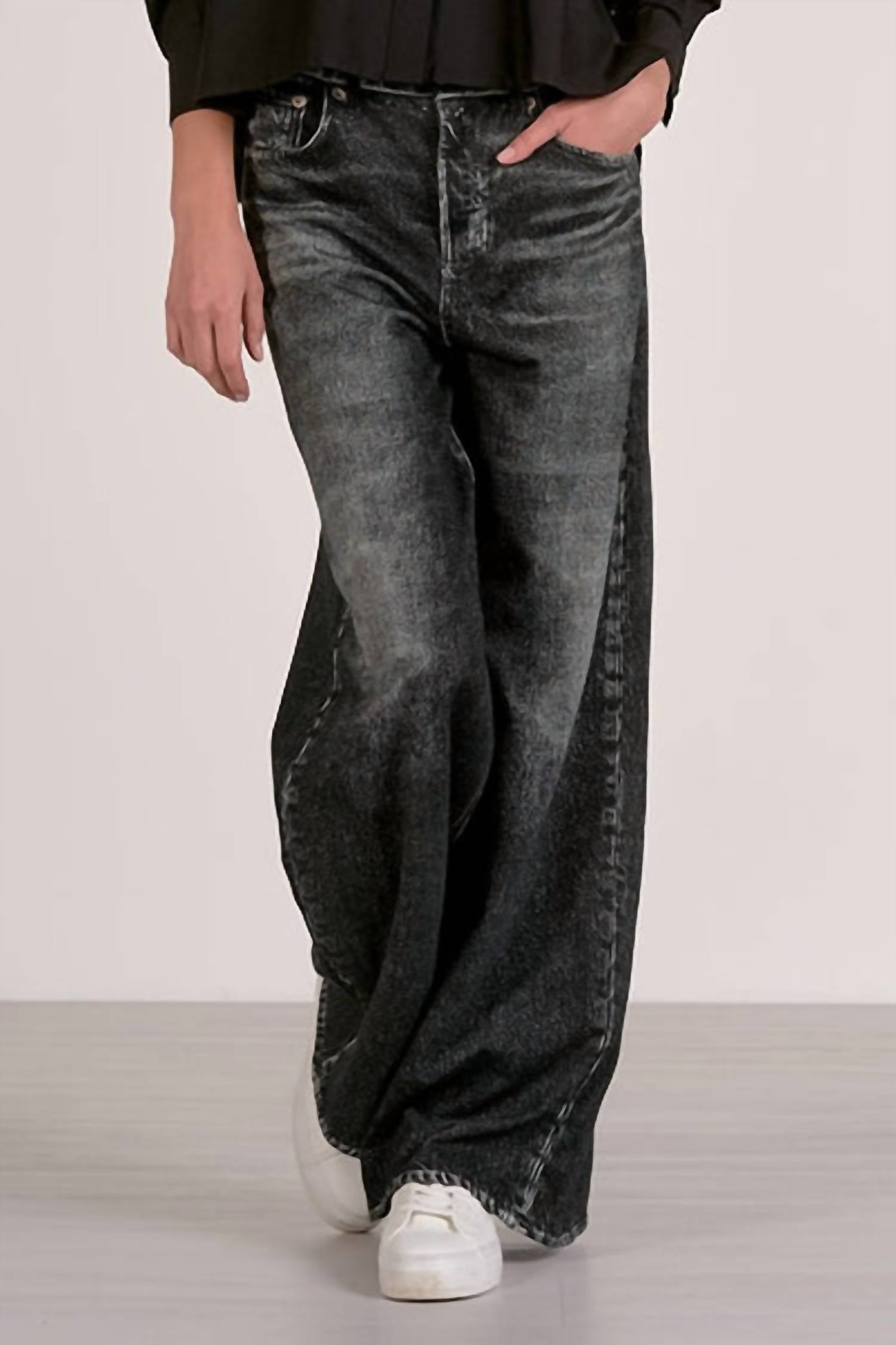 Elan - Women's Classic Fit Wide Leg Jean