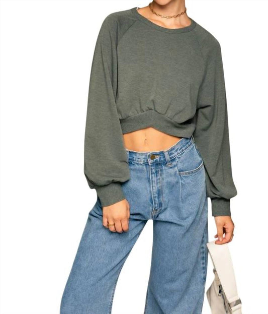 Le Lis - Long Sleeve Cropped Pullover