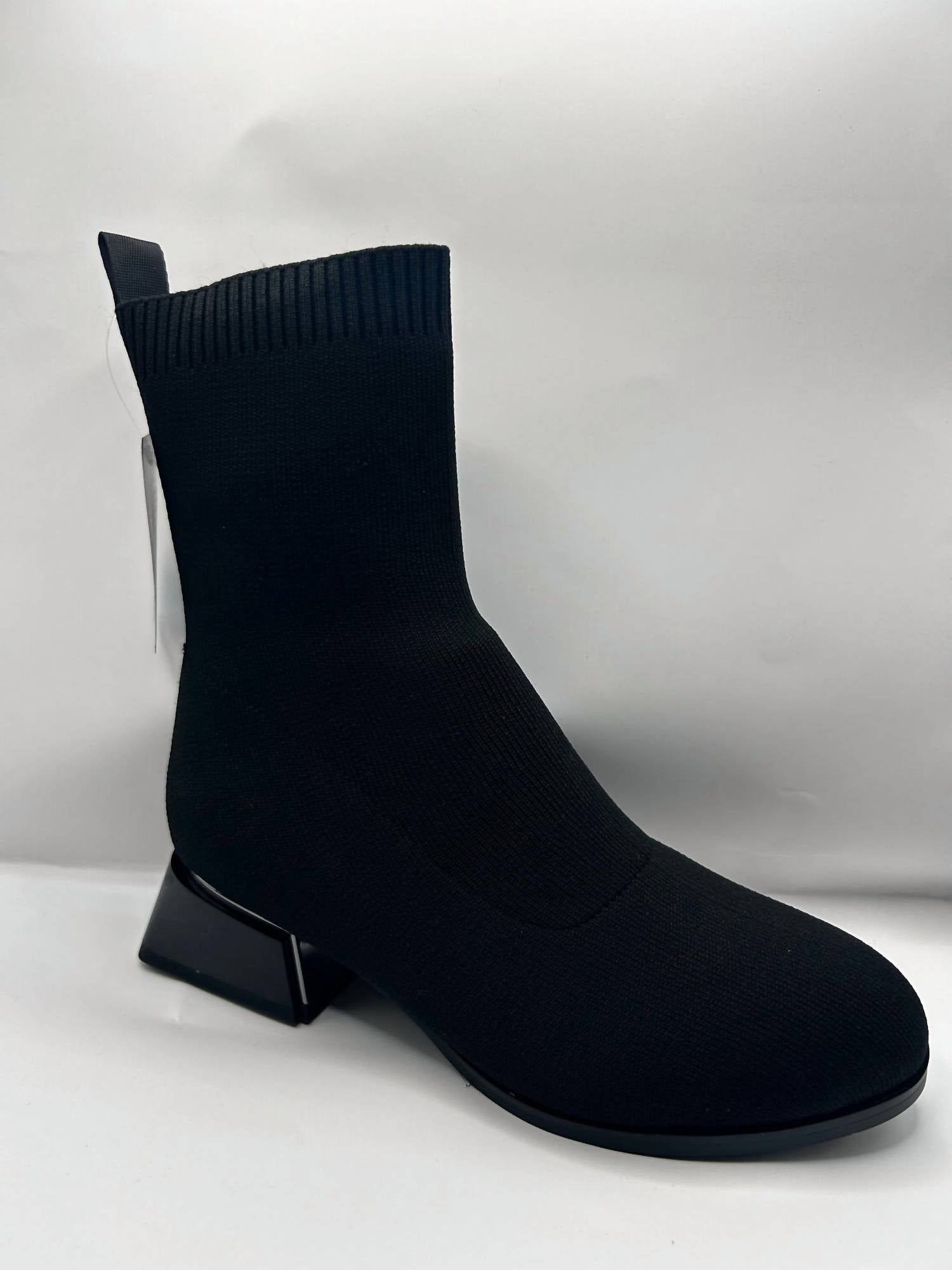 Aqua Flex Women's Gigi Ankle Boots in black - women's shoe