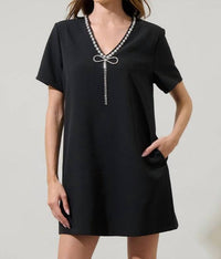 Sugarlips - Stazie V-neck Shift Mini Dress