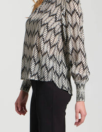 Apny - Leaf Print Blouse With Smocked Cuff