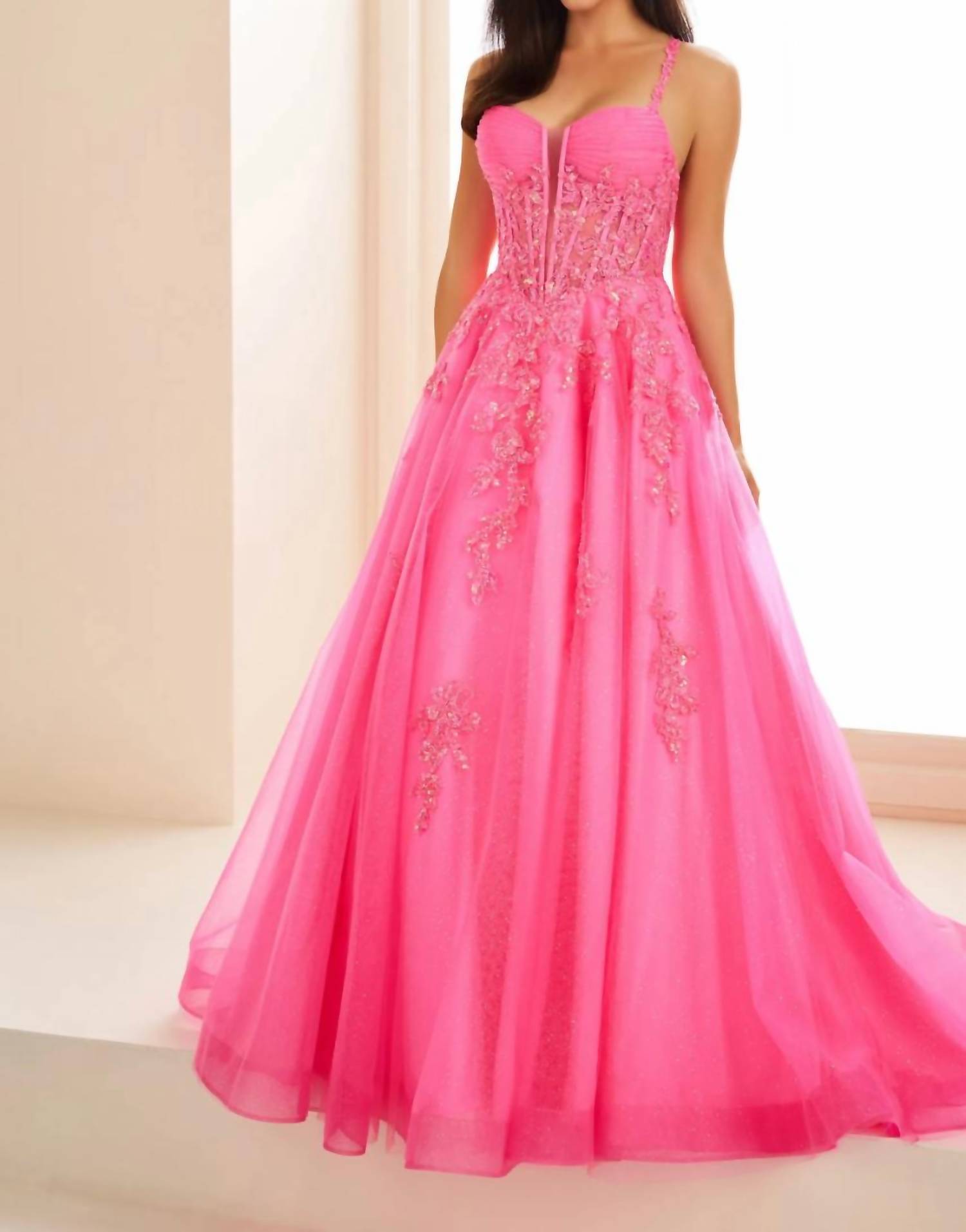 Ellie Wilde - Lace Appliques Glitter Tulle Ball Gown