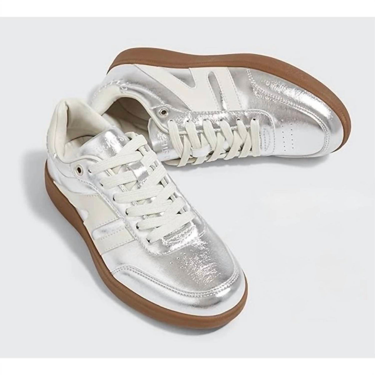 Lucky Step - Women's Lace Up Classic Retro Gum Sole Sneakers
