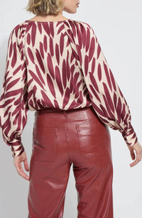 Lysse - Naila Raglan Neckline Detail Blouse