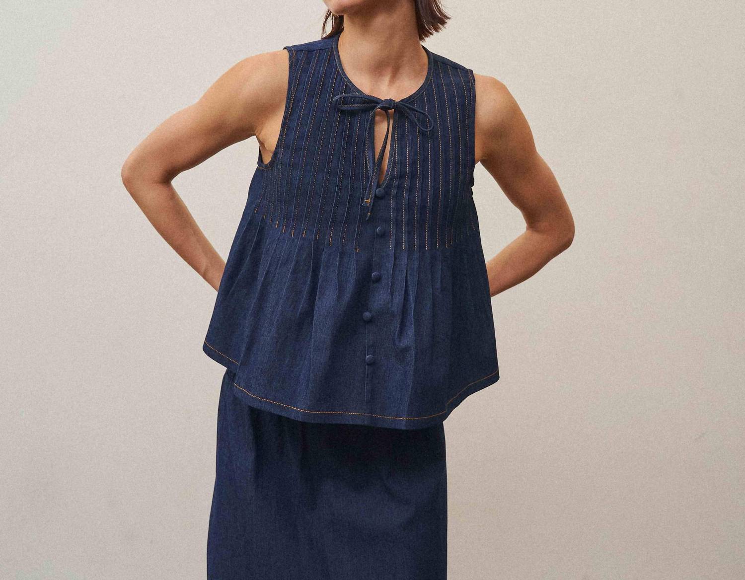 Able - Sleeveless Pleated Top