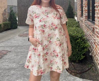 Entro - Blooming Meadow Lace Shift Dress