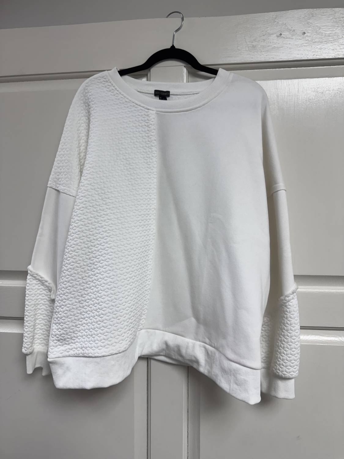 Coco + Carmen - Women's Crewneck Top