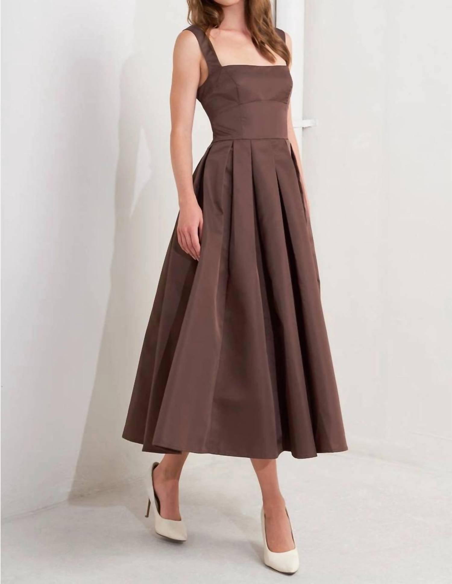 Flying Tomato - Sleeveless Midi Dress
