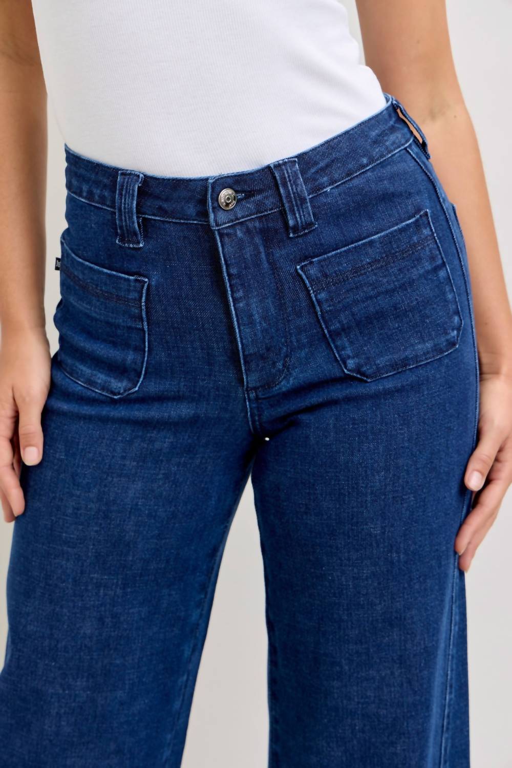 Judy Blue - Retro Wide With Patch Pockets And Twisted Seams Jean