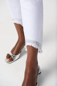 Joseph Ribkoff - Frayed Hem Cropped Jeans