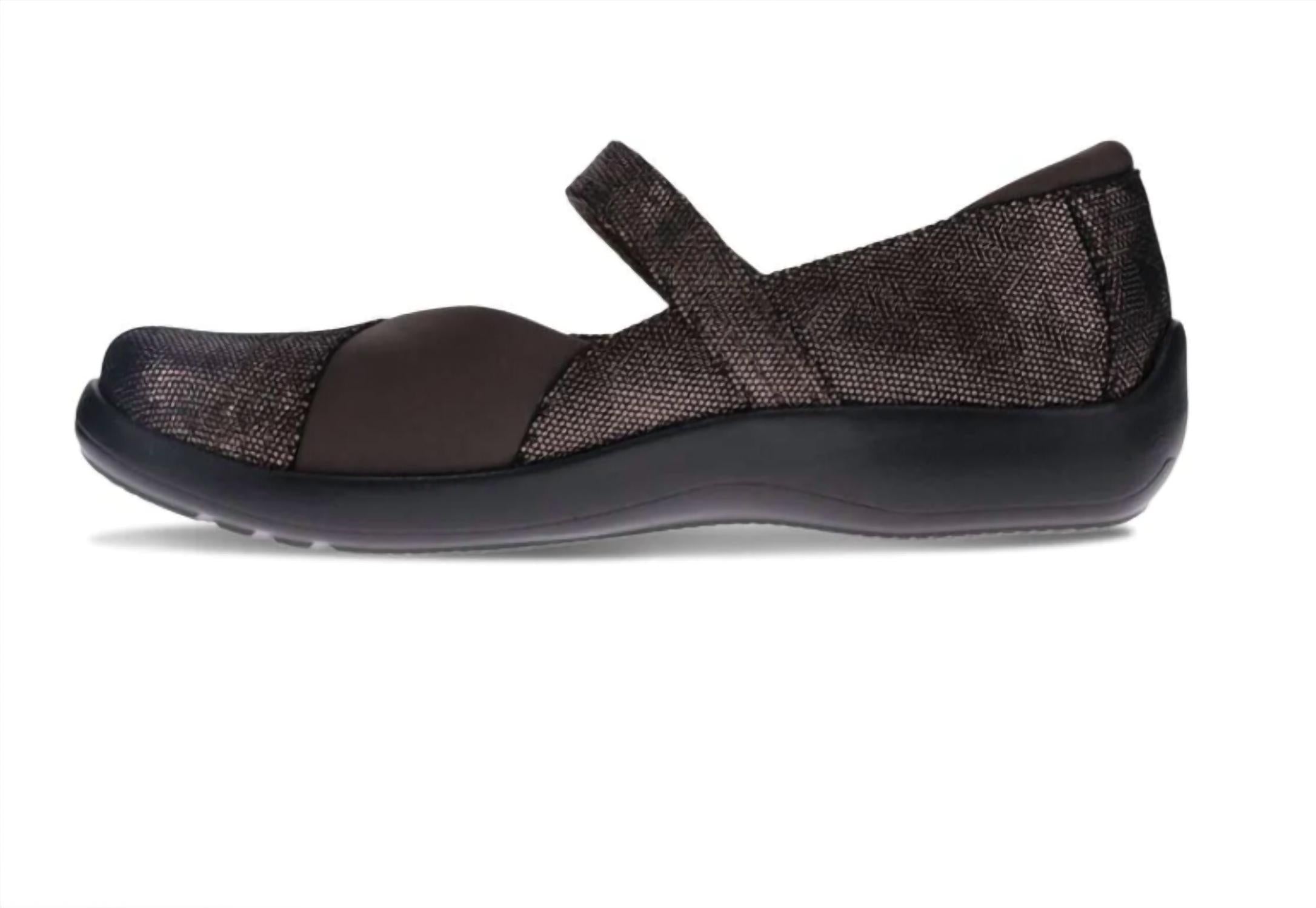 revere Women's Timaru Mary-jane Shoes in gunmetal angle - women's shoe - alternate view