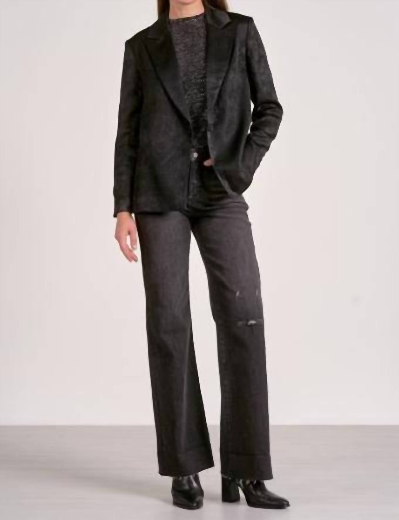 Elan - Wide Lapel Blazer