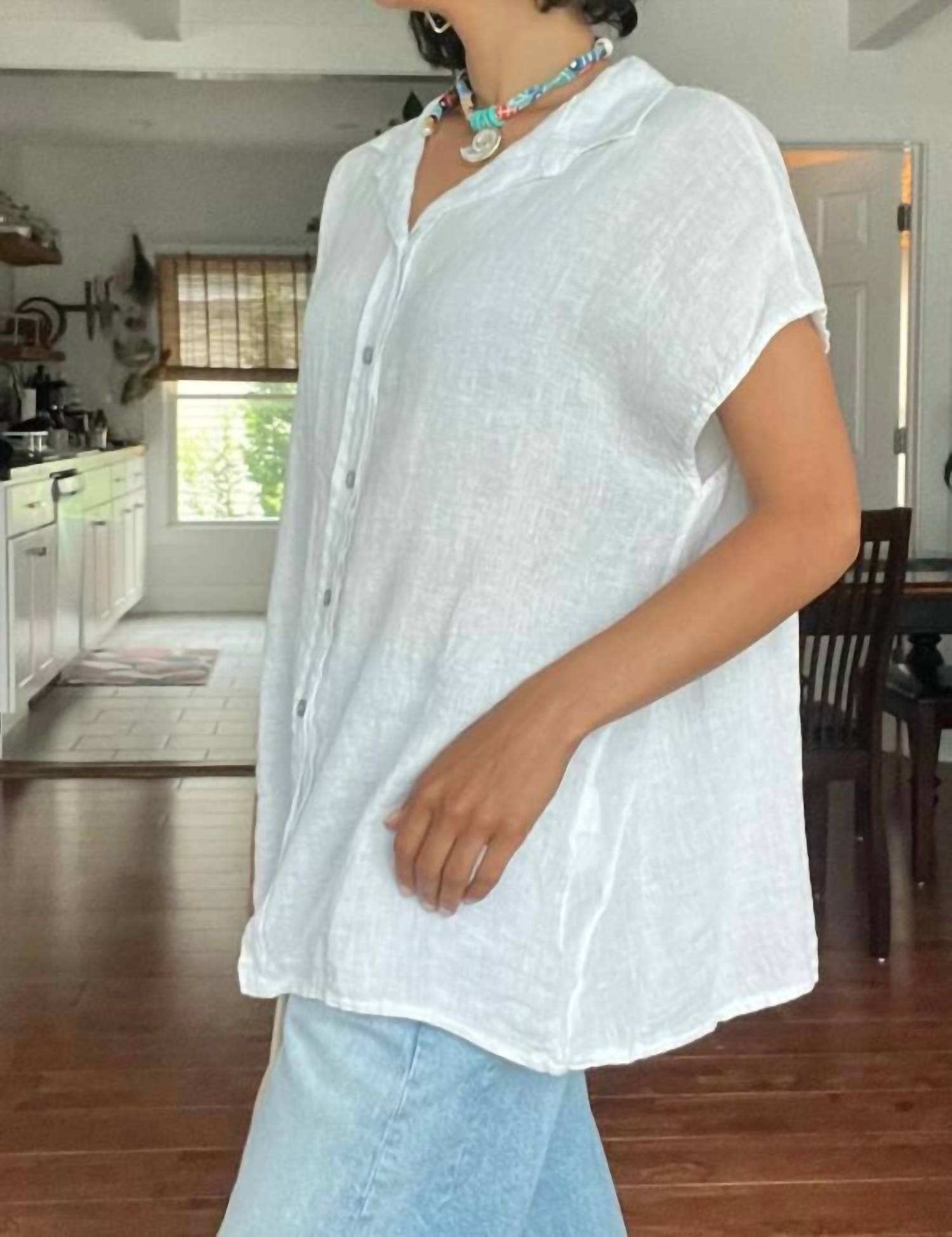Mint Exclusives - Button Down Sleeveless Linen Top