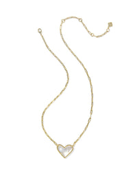 Kendra Scott - Women's Ari Heart Statement Short Pendant Necklace